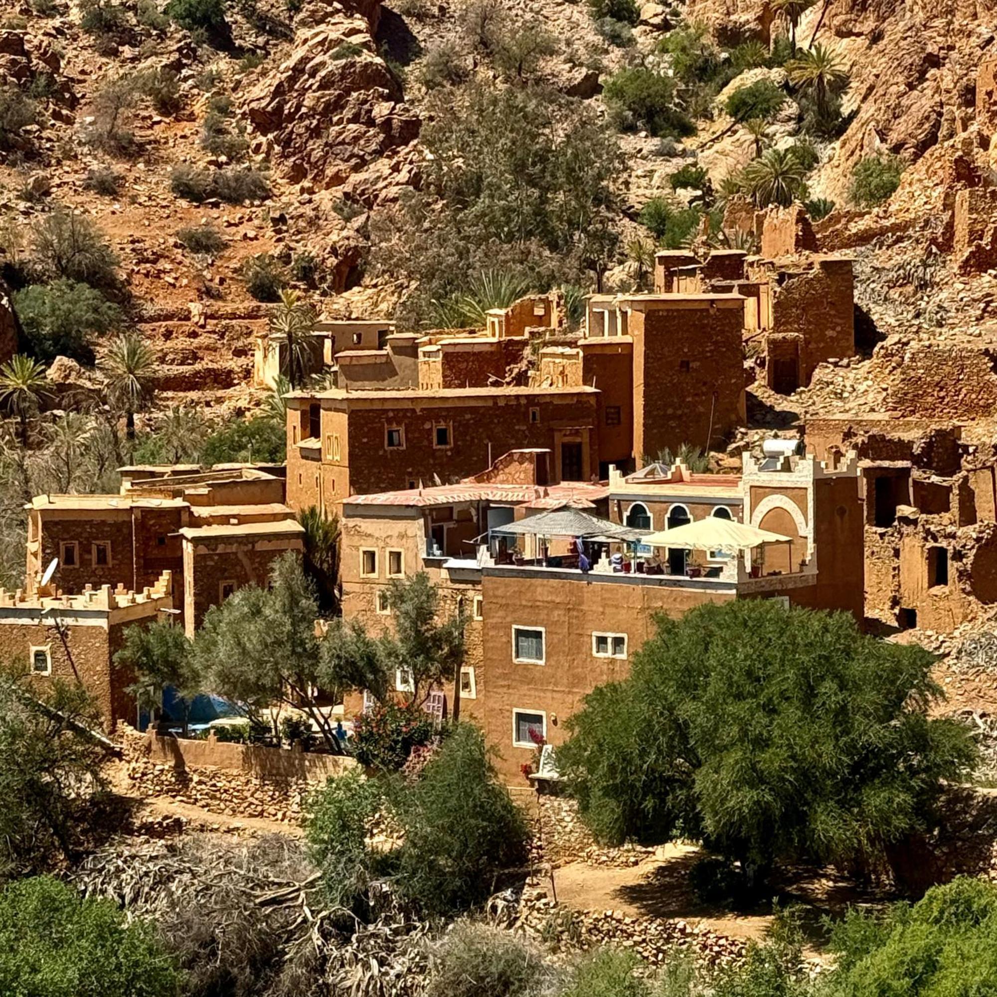 La Maison Traditionnelle Hotel Et Guesthouse ทาเฟราสท์ ภายนอก รูปภาพ